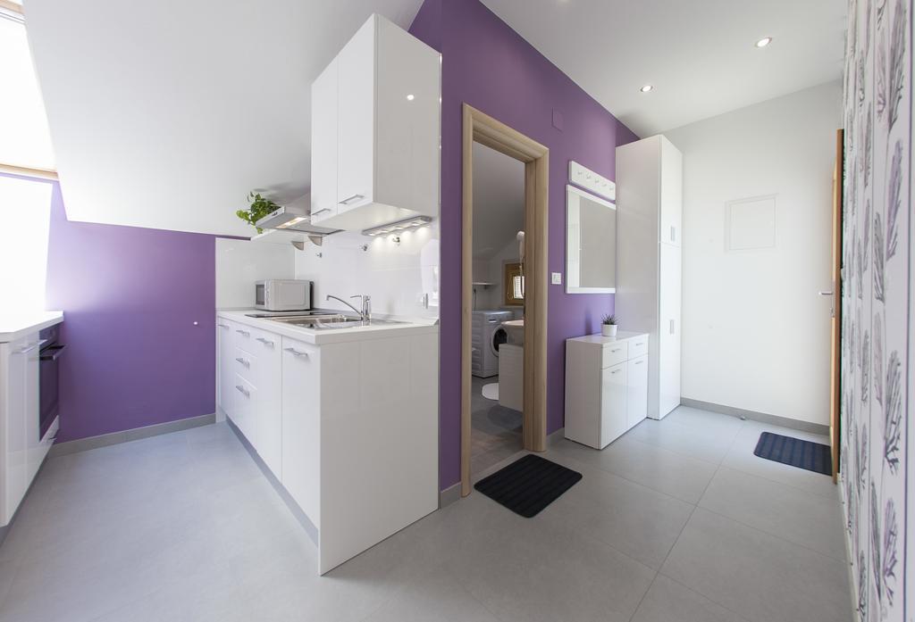 Apartments Benika Bol Room photo