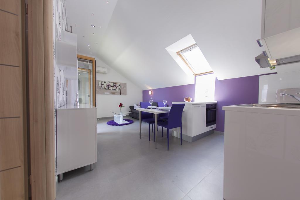 Apartments Benika Bol Room photo