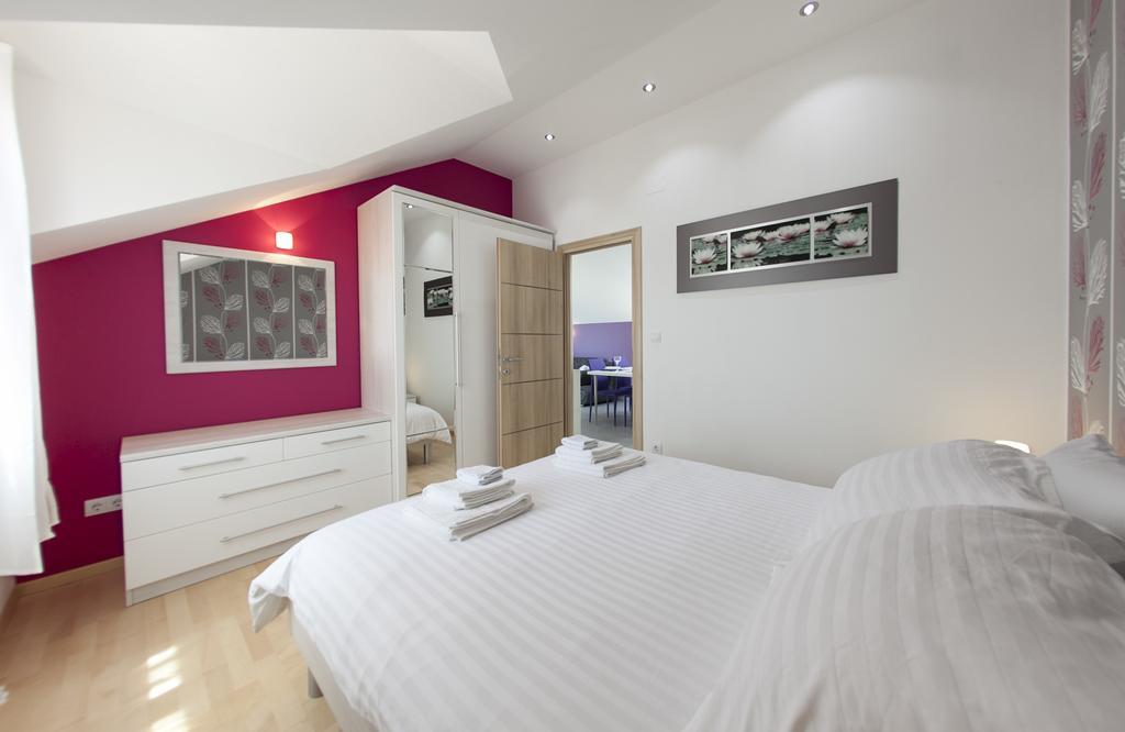 Apartments Benika Bol Room photo