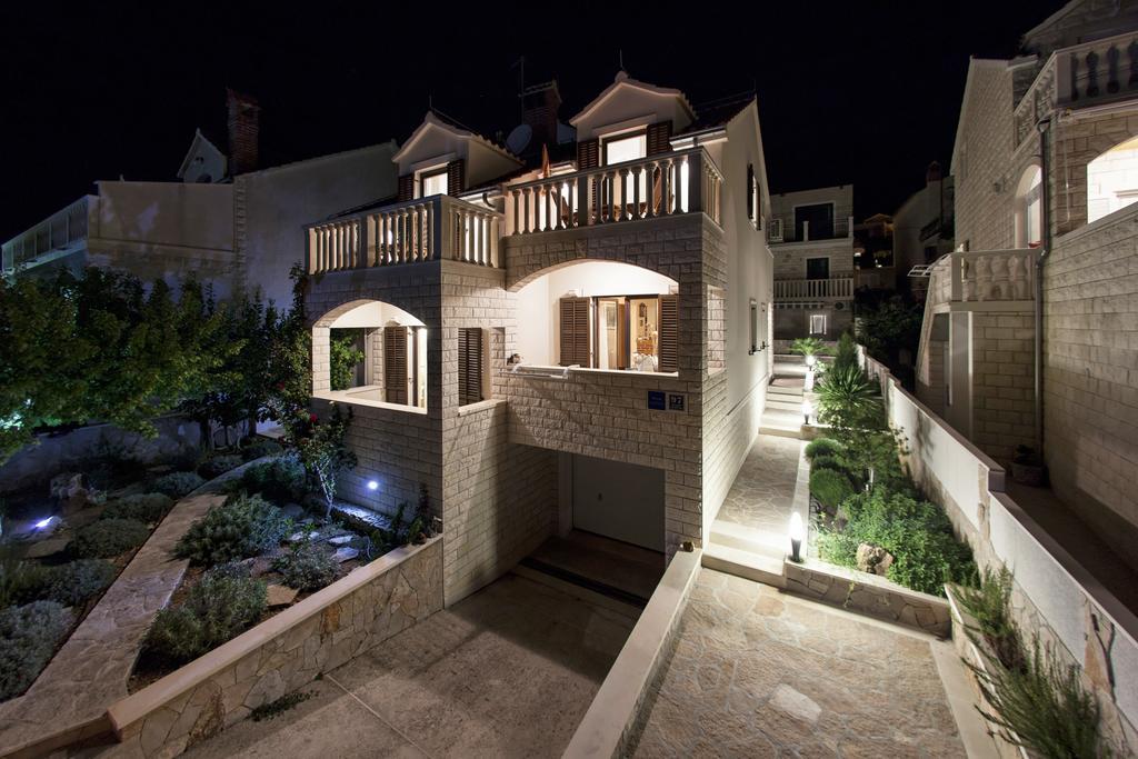 Apartments Benika Bol Exterior photo