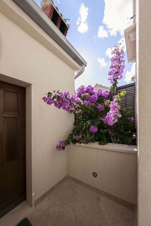 Apartments Benika Bol Exterior photo